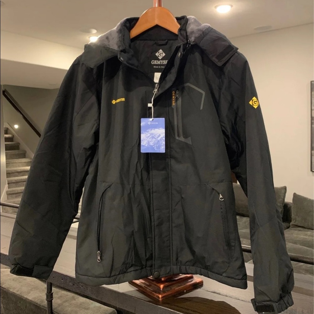 Gemyse waterproof ski jacket NWT